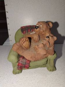 lot 1134 image: Frumps poppy and me figurine
