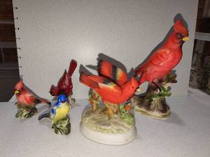 lot 1137 image: Gorham cardinal musical with assorted made in Japan bird decor