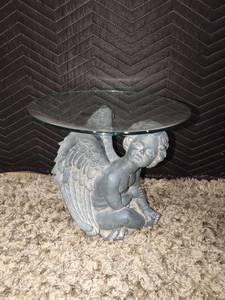 lot 1205 image: Angel and glass top side table 12 x 13 x 13 in