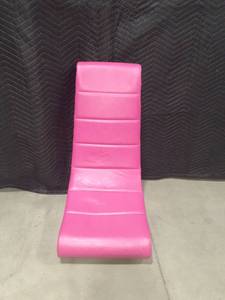 lot 2001 image: Hot Pink gaming chair