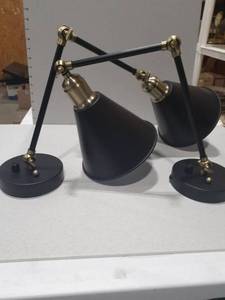 lot 2009 image: 2 Black adjustable desk lamps