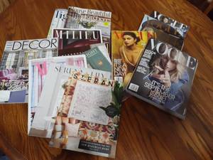 lot 2031 image: Vogue magazines and some Decor magazines