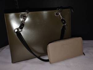 lot 4002 image: Beijo handbag with Adrienne Vittadini wallet