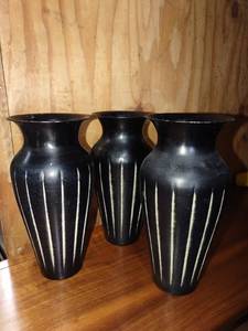 lot 4013 image: Metal vase trio 13 in tall