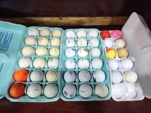 lot 4033 image: Golfballs lot of 46