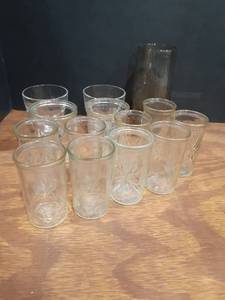 lot 6008 image: Glasses. Mostly juice glasses.