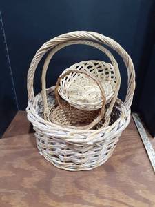 lot 6020 image: Baskets