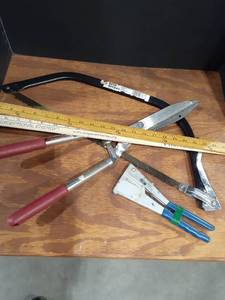 lot 6022 image: Tools.