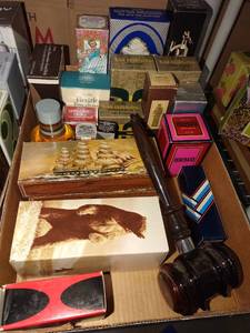 lot 3005 image: Avon cologne assorted mens