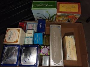lot 3040 image: Avon perfumes and toiletries