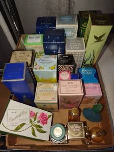 lot 3053 image: Avon perfumes and toiletries