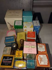 lot 3054 image: Avon perfumes and toiletries