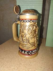 lot 3080 image: Avon Indians of the American frontier stein with box