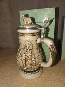 lot 3081 image: Avon great dogs of the outdoors stein with box