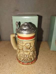lot 3085 image: Avon endangered species miniseries collection the jaguar stein with box