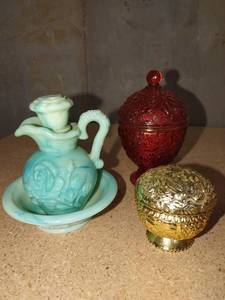 lot 3092 image: Avon glass