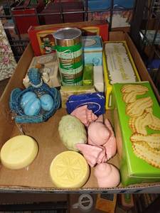 lot 3096 image: Avon soaps