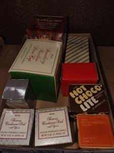 lot 3100 image: Avon perfumed candles