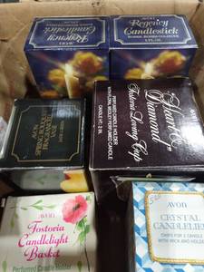 lot 3110 image: Avon perfumed candles and accessories