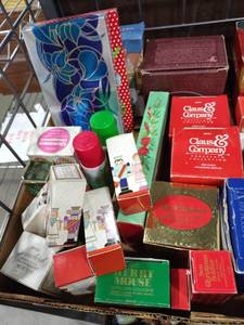 lot 3113 image: Avon Christmas items