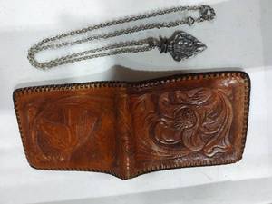 lot 3130 image: Leather wallet with pewter arrowhead necklace