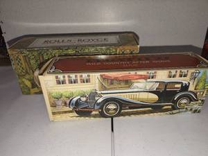 lot 3132 image: Avon glass vehicle cologne decanters with box