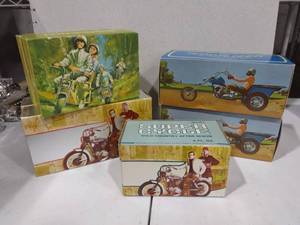 lot 3137 image: Avon glass vehicle cologne decanters with box
