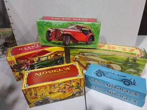 lot 3141 image: Avon glass vehicle cologne decanters with box
