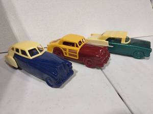 lot 3150 image: Avon glass vehicle cologne decanters