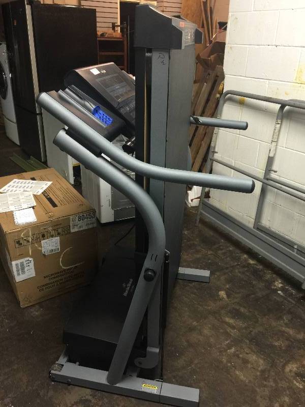 Nordic Track EXP 1000 XI treadmill with a 1.5 HP continuousduty motor