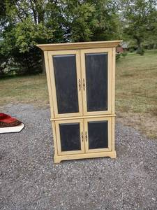 lot 831 image: nice country style entertainment center with electricity 46 in wide 23 in deep 74 in tall