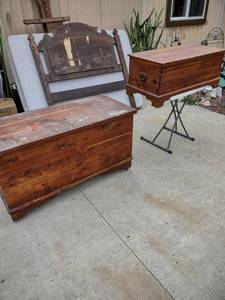 lot 846 image: 2 cedar chests both need a little help larger chest is on wheels 49 in wide 21 and 12 in deep 27 in tall smaller cedar chest is 39 in wide 19 in deep 16 in tall