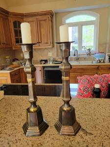 lot 3441 image: Brass Candelholders