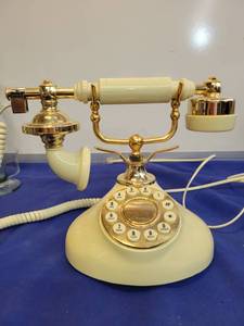 lot 3443 image: Antique style telephone with push buttons