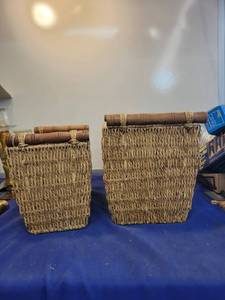 lot 3452 image: 2 basket 11 by 13 and 9 and a 12 by 11 One handle on small basket its undone