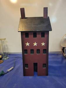 lot 3454 image: Bulding with lights untested