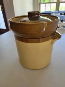 lot 3466 image: canister with lid