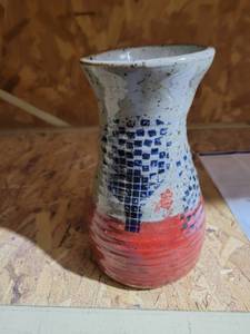 lot 3476 image: Clay vase