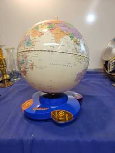 lot 3479 image: Geosafari challenging globe needs battery untested