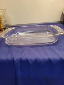 lot 3488 image: 15 and a 12 cake Pan
