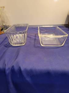 lot 3489 image: 2 glass bread pans