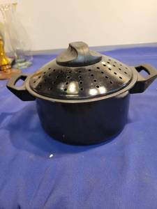 lot 3490 image: Strainer Pan