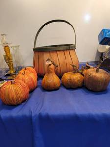 lot 3499 image: Basket with pumpkins around it