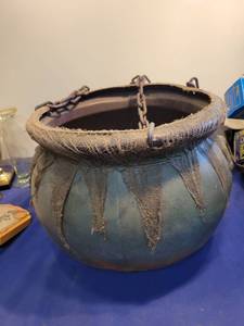 lot 3504 image: Halloween pot