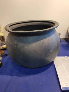 lot 3510 image: Halloween pot