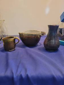 lot 3524 image: Pitcher vase and cup made out of clay