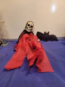 lot 3553 image: Halloween decoration