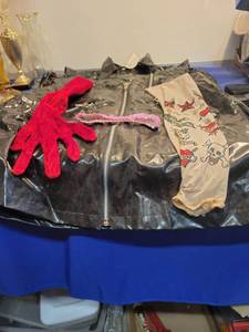 lot 3557 image: bad girl costume Junior size medium 11 12