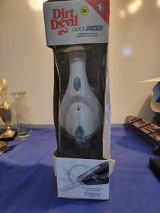 lot 3580 image: Dirt devil quick power Convenience power in the palm of your hand