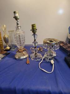 lot 3582 image: 3 crystal lamps no shades untested